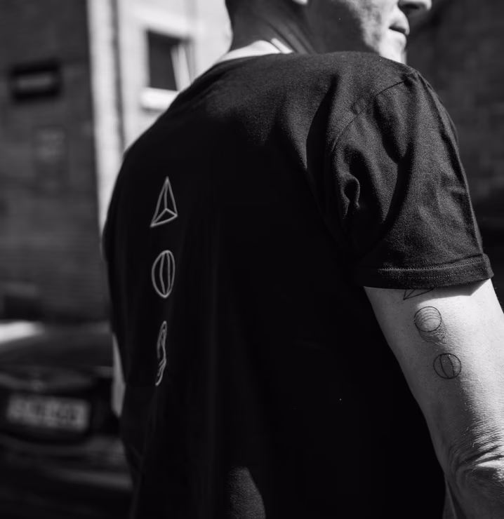 Corporate Identity Icons auf T-Shirt